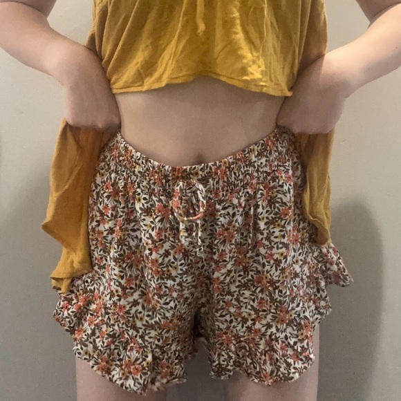 Wild Fable Shorts - Picture 2 of 3